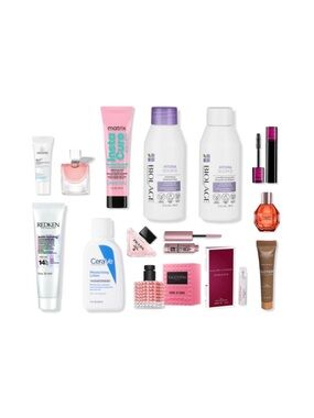 NWT • 14 Piece Beauty Bag